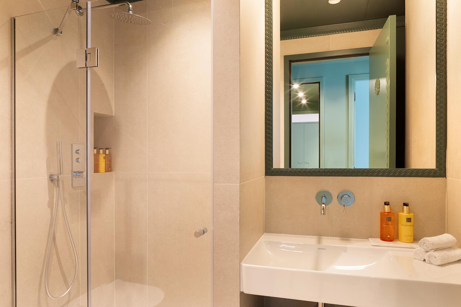 Paris Home Collection Serviced Apartments In Opera - Rue Saint-Lazare Exterior photo